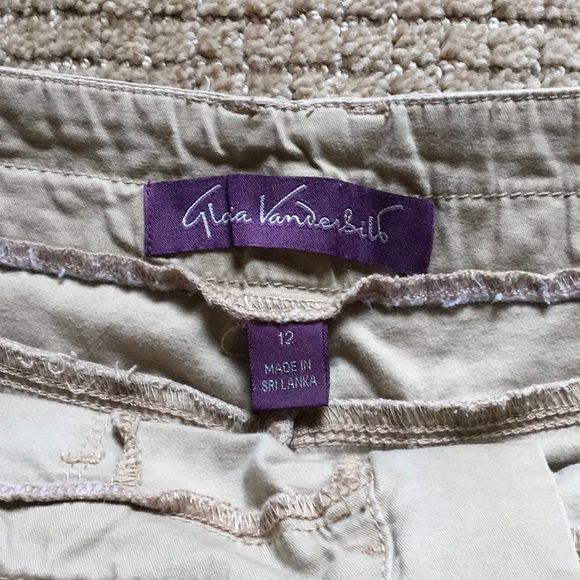 Shorts - Picture 4 of 6